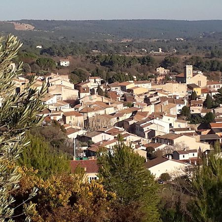 Patin Couffin Hotel Puyloubier Bagian luar foto
