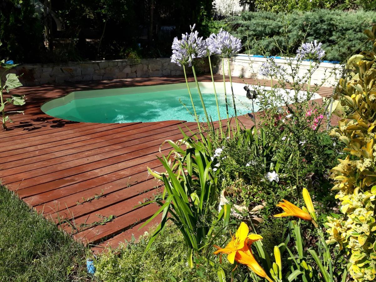 Patin Couffin Hotel Puyloubier Bagian luar foto