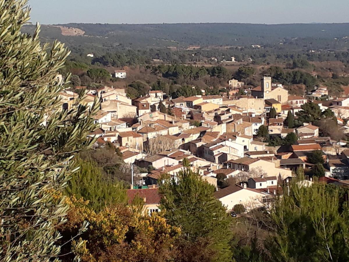 Patin Couffin Hotel Puyloubier Bagian luar foto