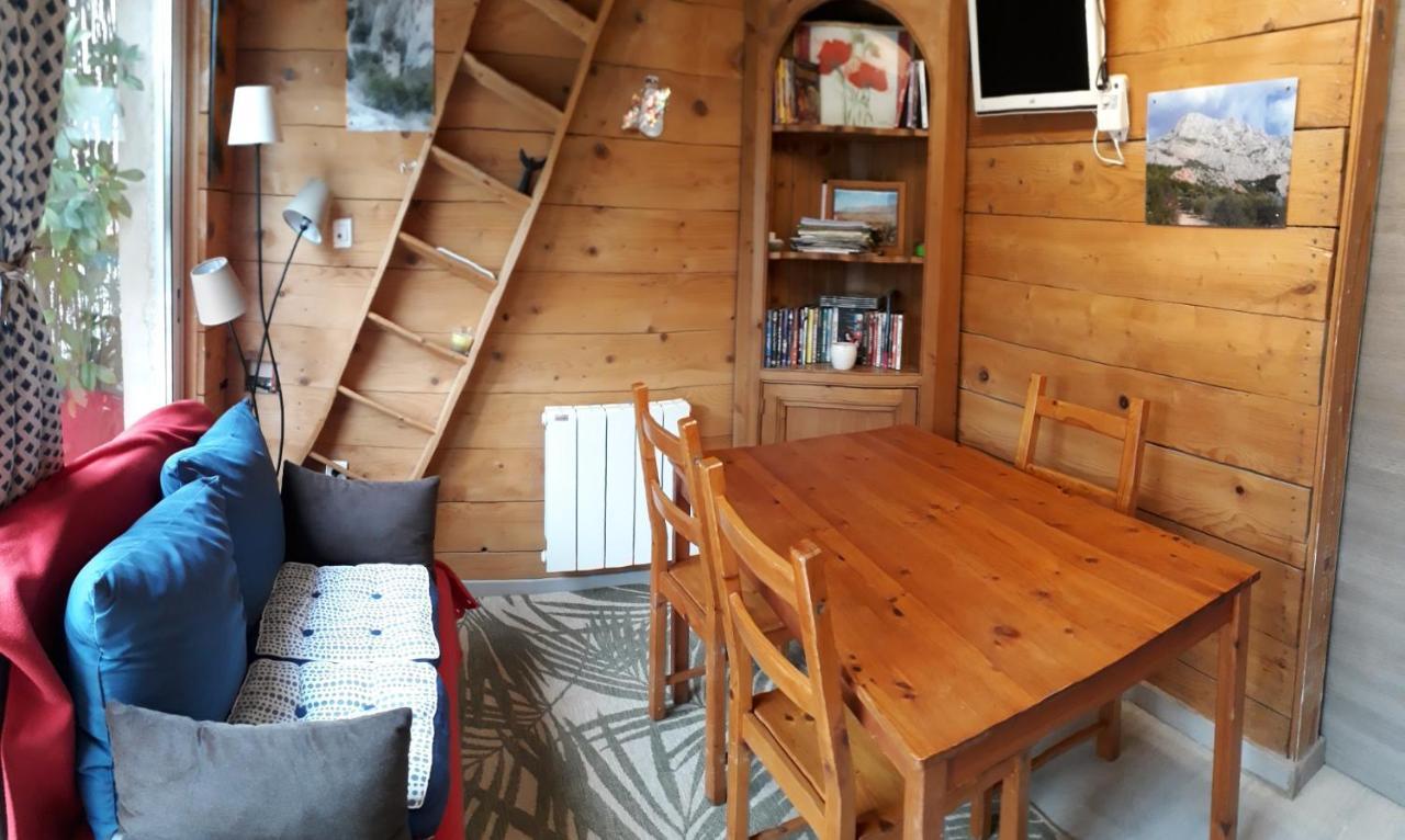 Patin Couffin Hotel Puyloubier Bagian luar foto