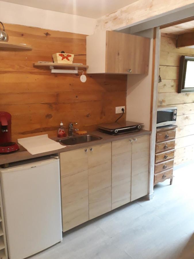 Patin Couffin Hotel Puyloubier Bagian luar foto